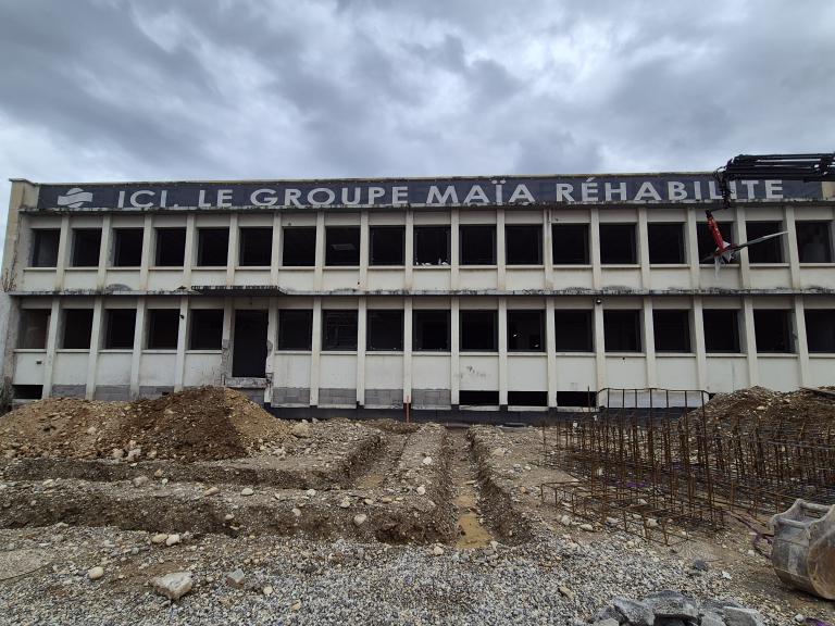 Façade du site MAJORFRET avec menuiseries aluminium Reynaers TS68