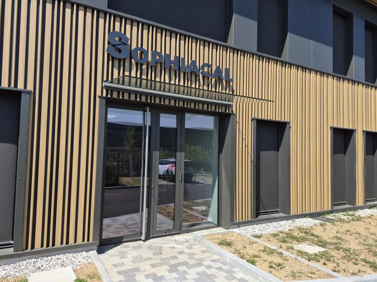entrée locaux chantier sophiacal