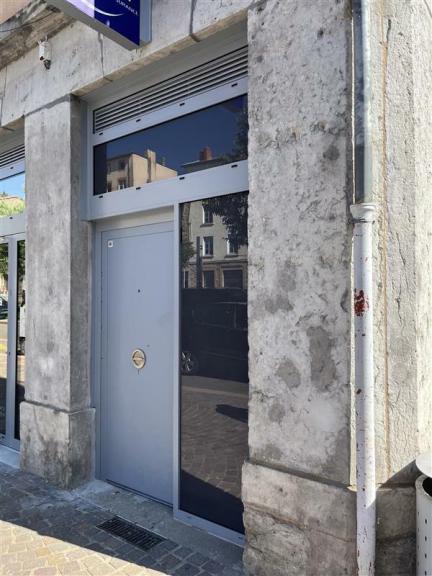 Remplacement de châssis aluminium dans le Rhône par KAPECI Aluminium