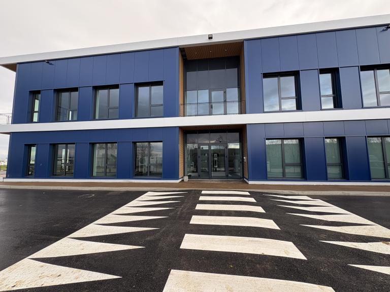 Chantier Panattoni menuiseries aluminium – Colombier-Saugnieu 69