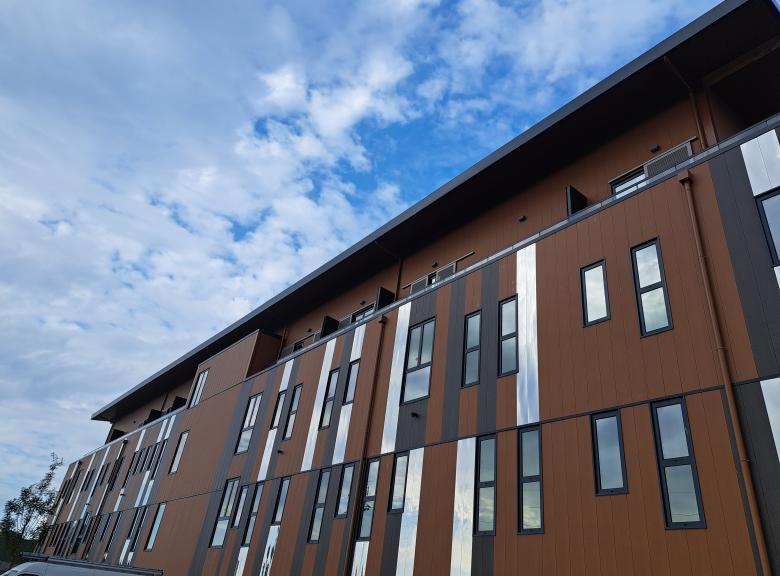 Porte d’entrée aluminium moderne à Lyon, Rhône