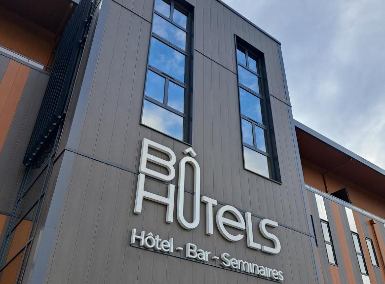 Fenêtre aluminium à double vitrage posée à Thonon-les-Bains, Haute-Savoie