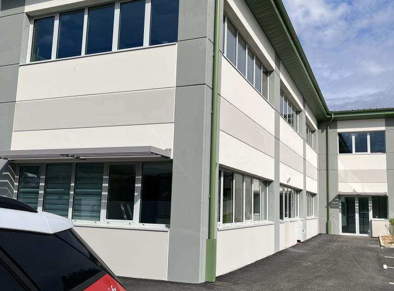 Menuiserie aluminium résistante aux intempéries à Chambéry, Savoie