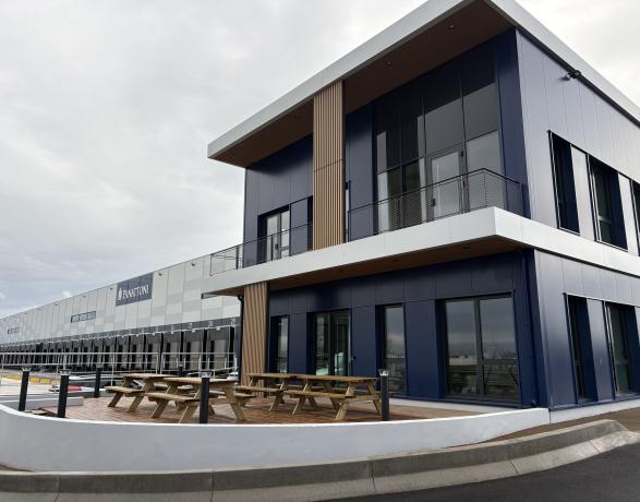 Messagerie et bureaux Colombier-Saugnieu – KAPECI Aluminium – Rhône 69